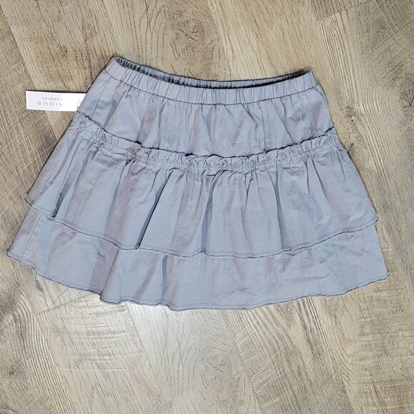 NWT Ruffled Mini Skirt - Picture 3 of 3